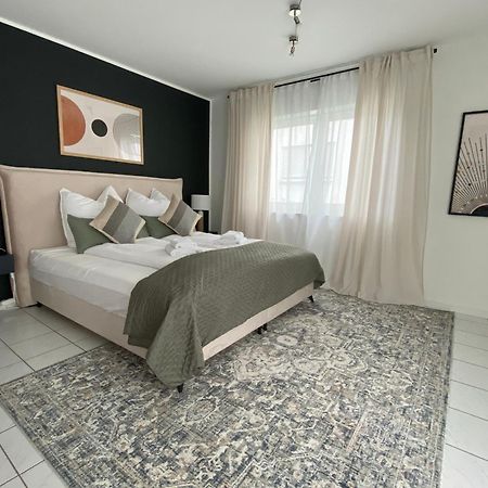 Moderne Wohnung Mit Terrasse & Parkplatz; Naehe Bwzk & Amazon Koblenz  Exteriör bild