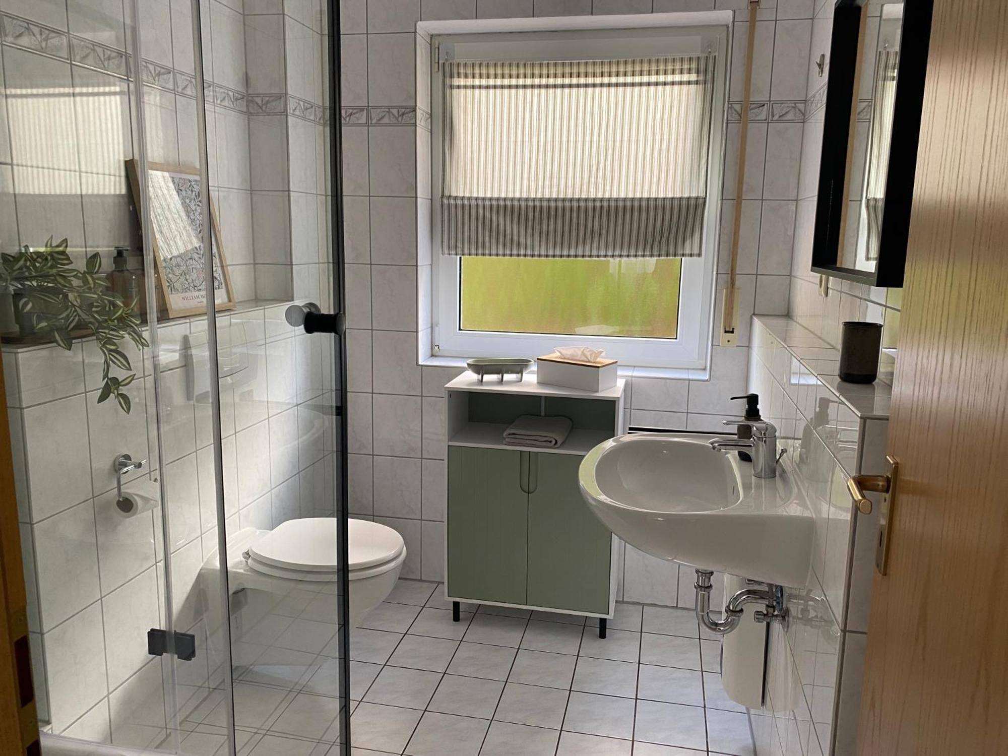 Moderne Wohnung Mit Terrasse & Parkplatz; Naehe Bwzk & Amazon Koblenz  Exteriör bild